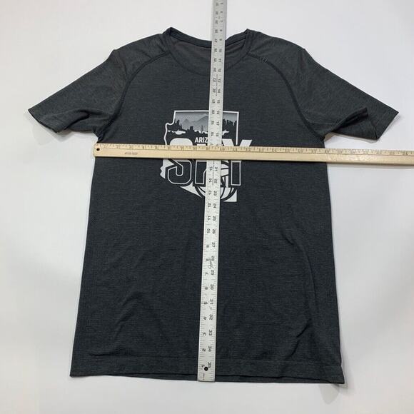 Lululemon T Shirt Mens S Charcoal Short Sleeve Metal Vent Tech Arizona Sky Logo - Picture 5 of 9